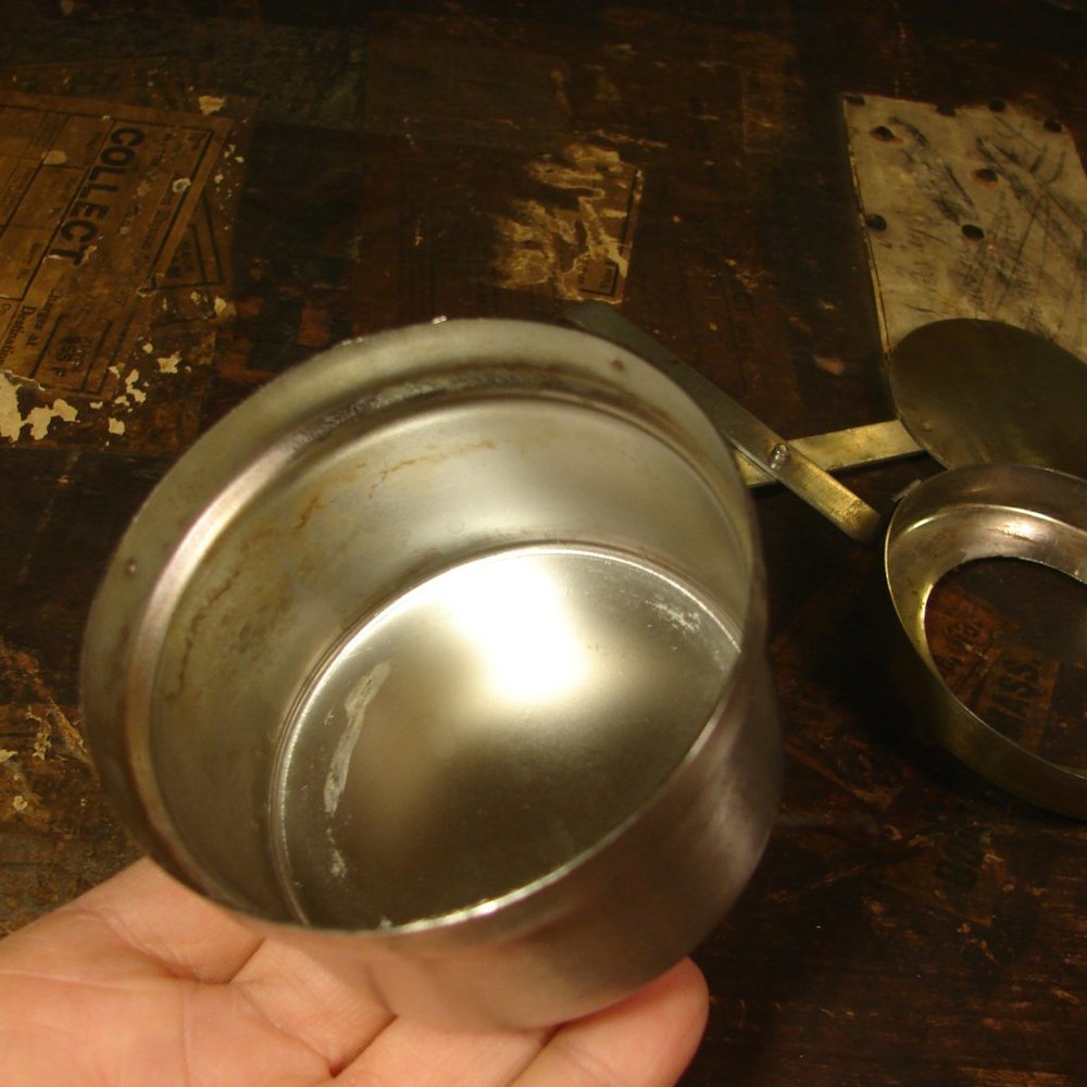 Royal Dolphin Japan 18-8 Stainless Steel fuel holder and lid for fondue set - Picture 7 of 11